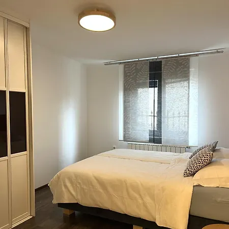 Summer House With Terrace And Free Private Parking