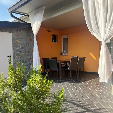 Holiday home Summer House With Terrace And Private Parking Koper
