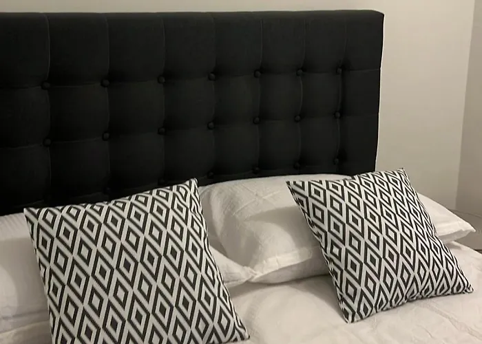 펜션 Summer House With Terrace And Free Private Parking