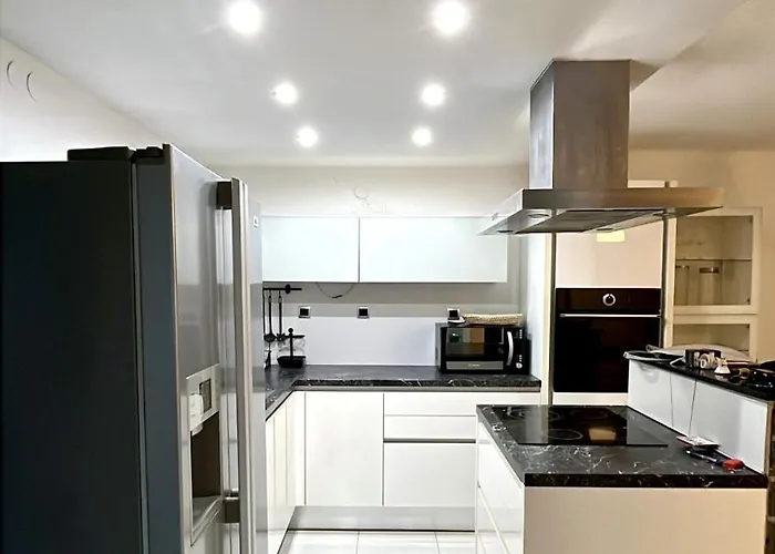 Summer House With Terrace And Free Private Parking 펜션 코페르