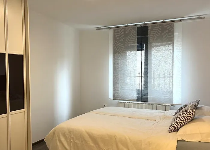 Summer House With Terrace And Free Private Parking