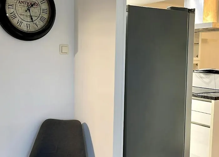 펜션 Summer House With Terrace And Free Private Parking *