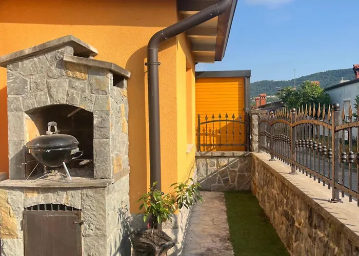 Summer House With Terrace And Free Private Parking 펜션 *